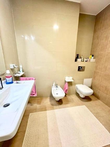 Apartament cu 3 camere decomandat, mobilat în Fabric