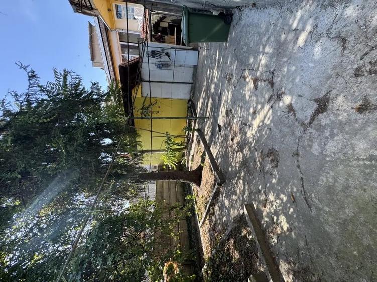 Casă cu 5 camere în Central