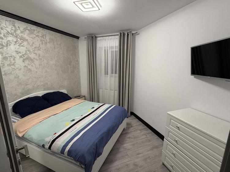 Apartament cu 3 camere decomandat în Ștefan cel Mare