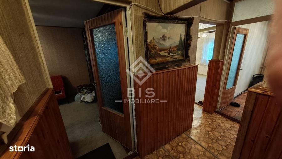 Apartament cu 4 camere decomandat în Central