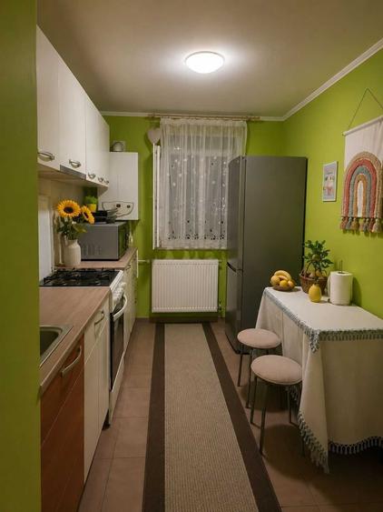 Apartament cu 2 camere semidecomandat în Cuza Vodă