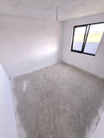 Casă cu 4 camere cu Teren 465 Mp în Odoreu