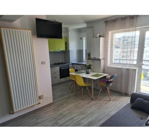 Apartament cu 2 camere decomandat în Ștefan cel Mare