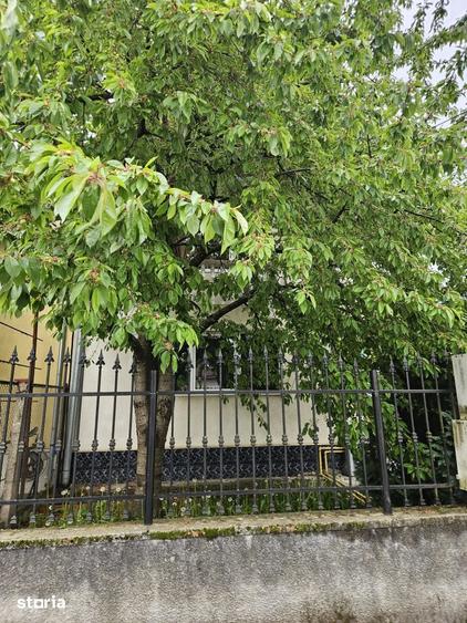 Casă cu 6 camere cu Teren 250 Mp în Gheorgheni