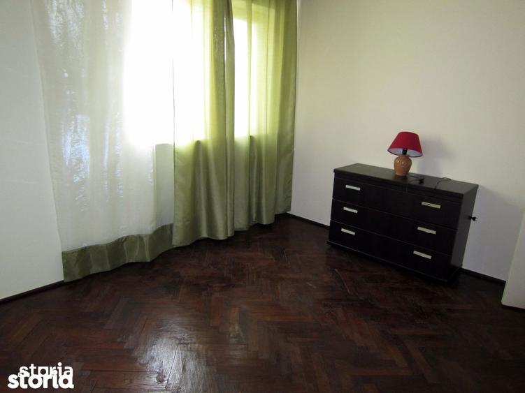 Apartament cu 3 camere în Centrul Istoric