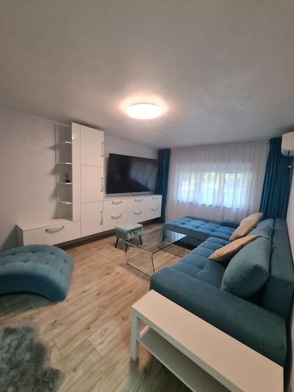 Apartament cu 2 camere decomandat în 1 Mai