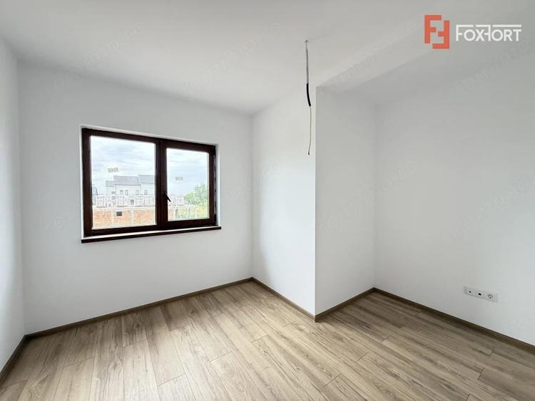 Casă cu 4 camere cu Teren 272 Mp în Săcălaz