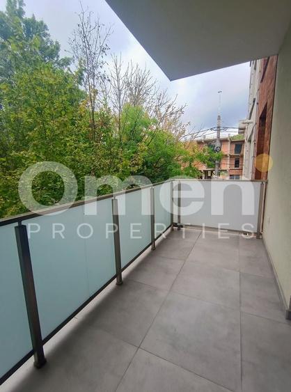 Apartament cu 2 camere semidecomandat, mobilat în Orașul Vechi