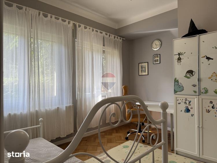 Apartament cu 4 camere în Centrul Civic