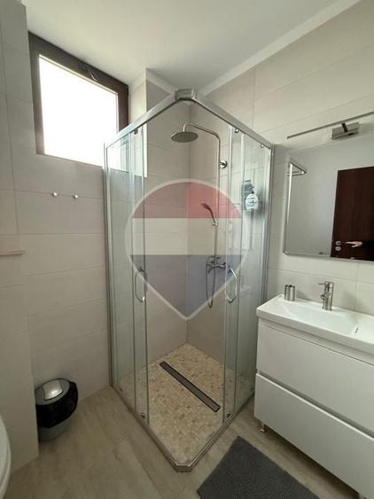 Hotel/Pensiune, de 251 mp, în Central