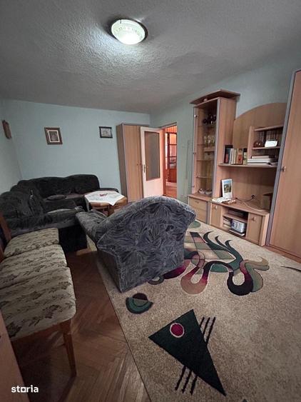Apartament cu 4 camere decomandat în Central