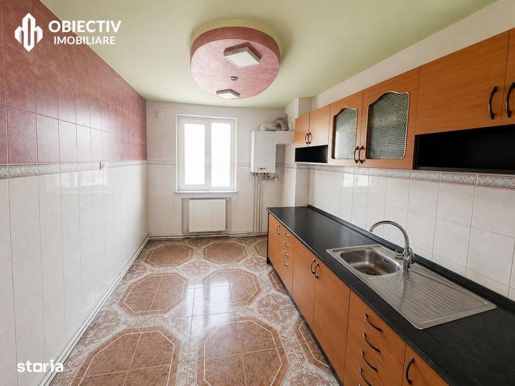Apartament cu 4 camere decomandat în Central