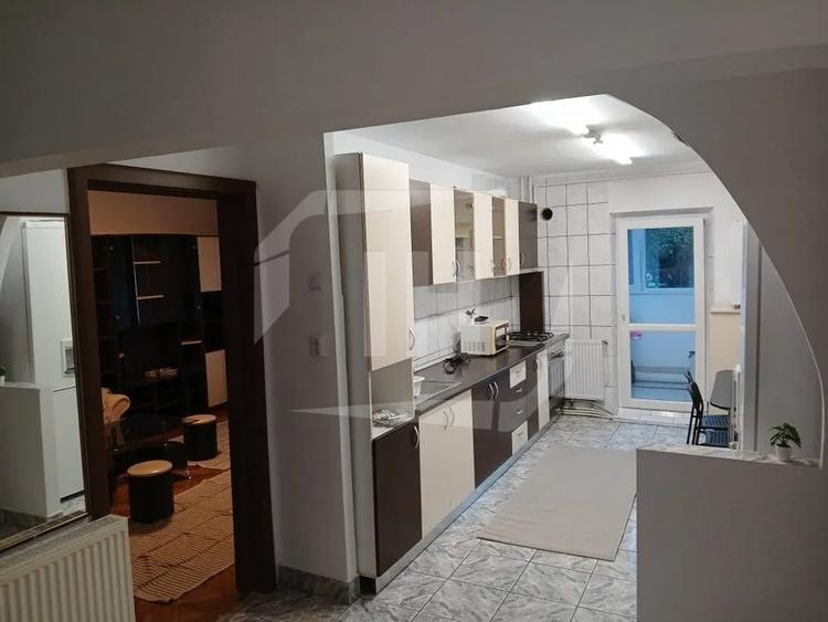Apartament cu 3 camere decomandat, mobilat în Zorilor