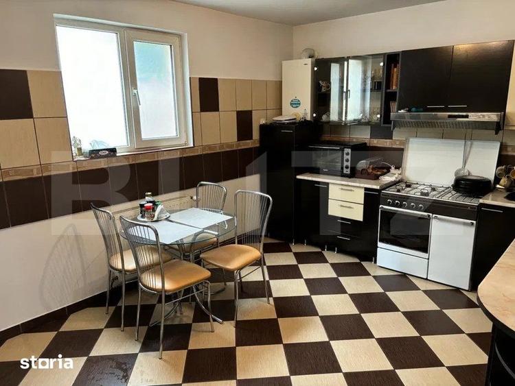 Casa P+1 de vanzare, cu 4 camere, 180 mp, zona Micro 2 - 6