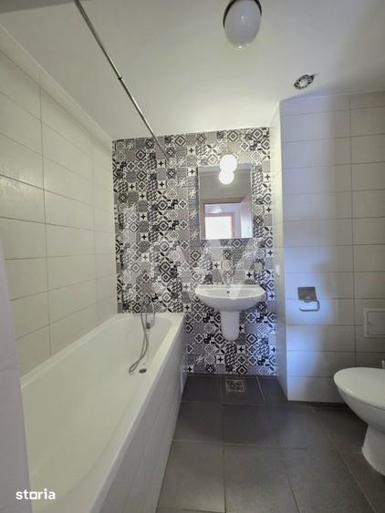 Apartament cu 3 camere decomandat, mobilat în Tractorul