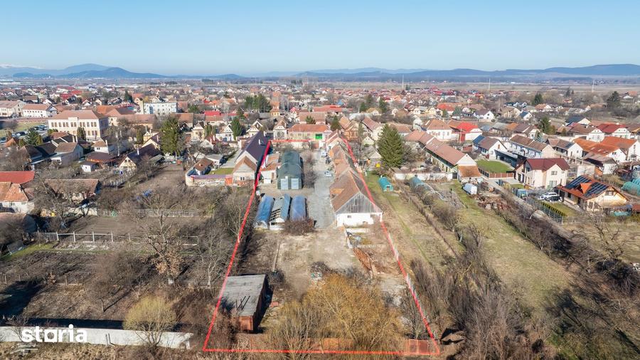 Casă cu 5 camere cu Teren 5417 Mp în Prejmer