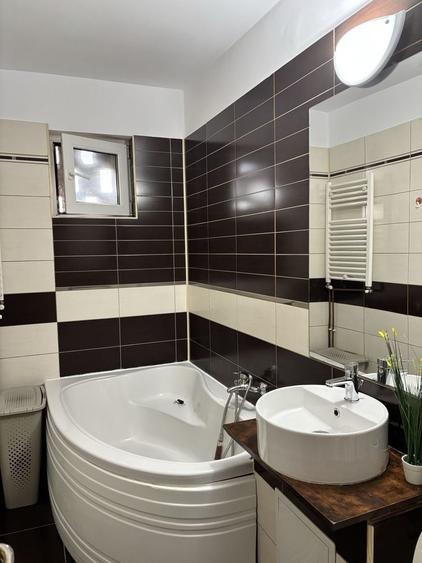 Apartament cu 2 camere nedecomandat în Girocului