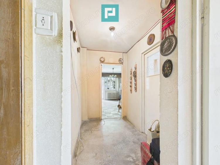 Apartament cu 3 camere semidecomandat în Romanilor
