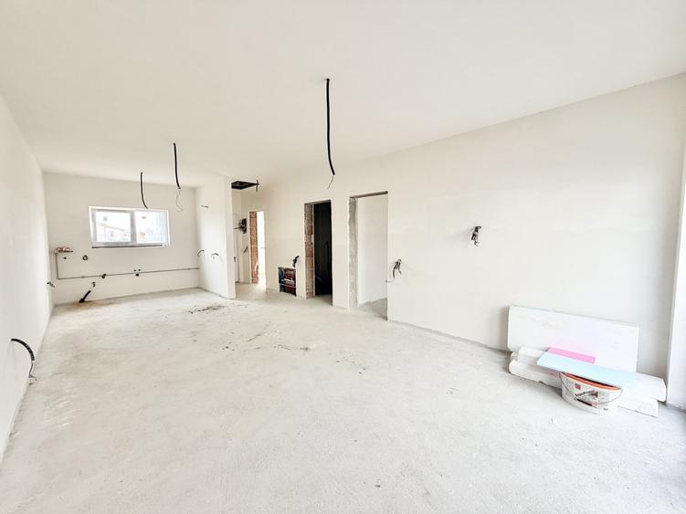 Duplex cu 3 camere cu Canalizare în Moșnița Nouă