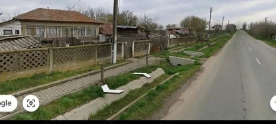 Casă cu 4 camere cu Teren 1500 Mp în Central