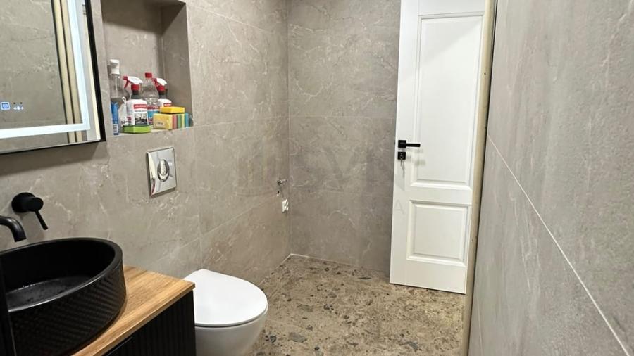 Apartament cu 2 camere semidecomandat în Colentina
