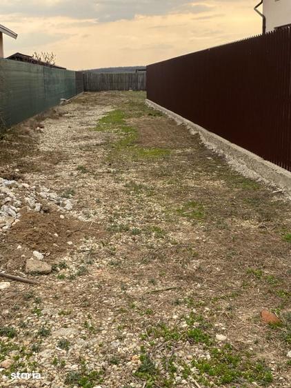 Teren de 6767 mp, în Albota