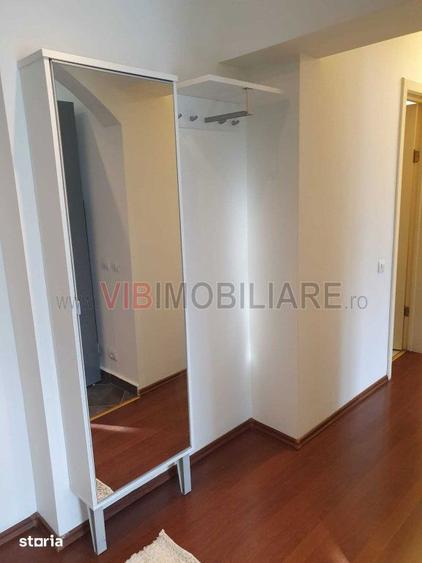 Apartament cu 3 camere decomandat, mobilat în Centrul Civic