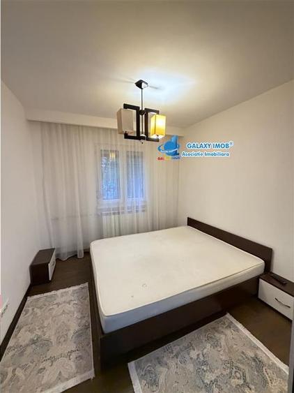 Apartament cu 3 camere semidecomandat, mobilat în Apărătorii Patriei