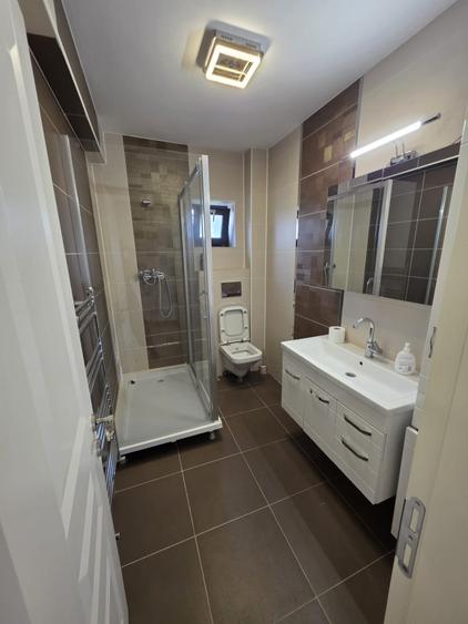 Apartament cu 3 camere decomandat, mobilat în Păcurari