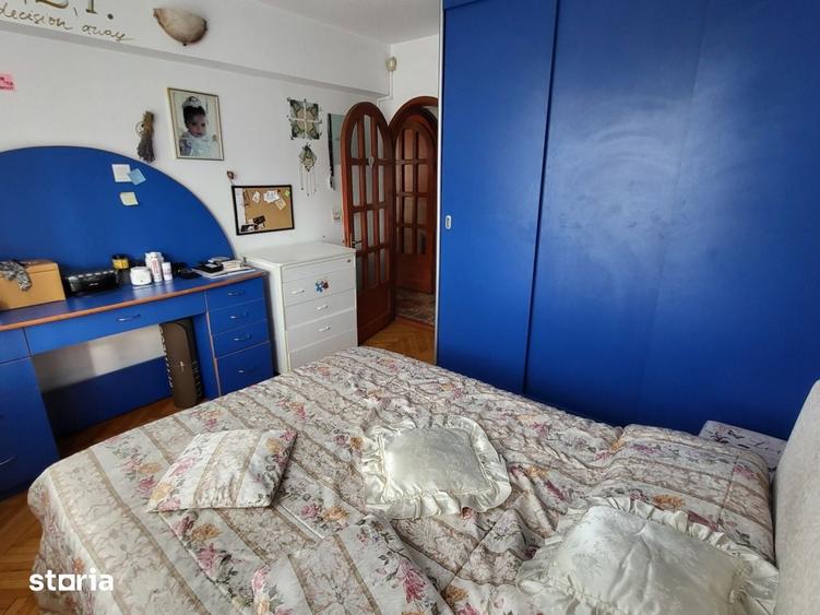 Apartament cu 3 camere în Centrul Civic