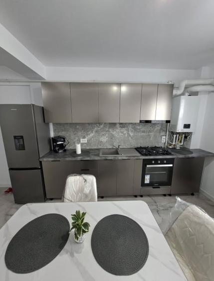 Apartament cu 2 camere decomandat, mobilat în Exterior Est