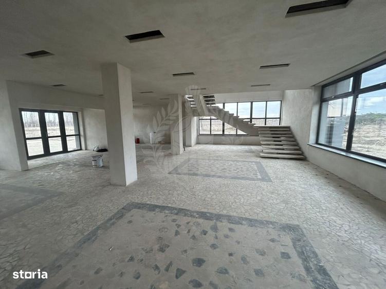 Spațiu comercial, de 1,600 mp, în Bărcănești