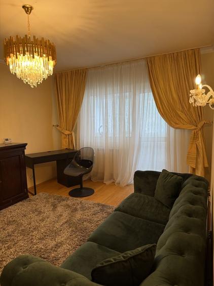 Apartament cu 3 camere decomandat în Independenței