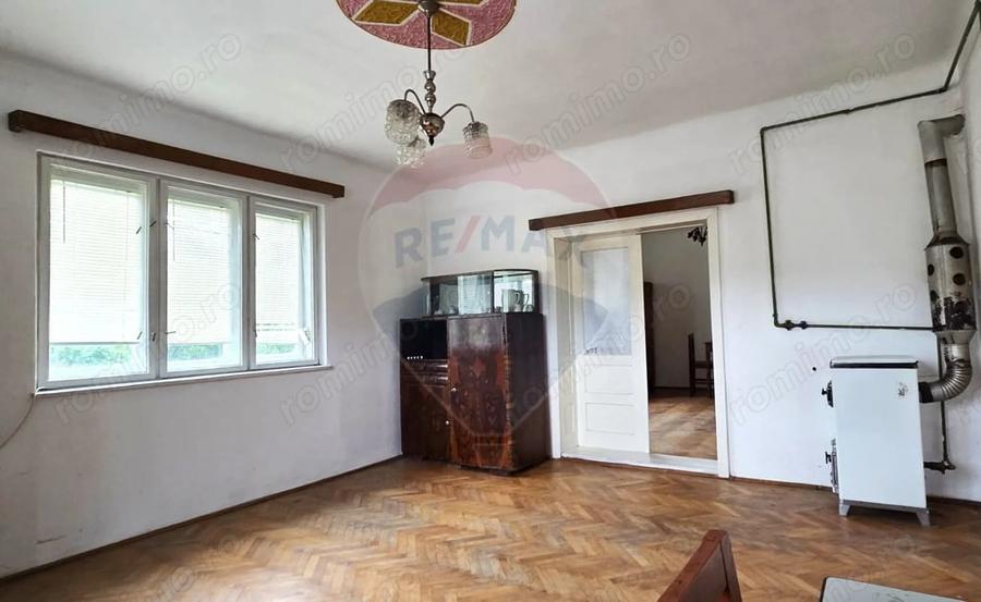 Casă cu 3 camere cu Teren 2200 Mp în Teleac