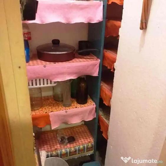 Apartament cu 3 camere semidecomandat în Fortuna