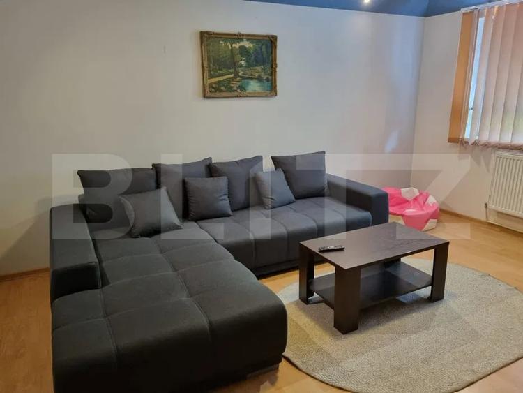 Apartament cu 3 camere decomandat, mobilat în Câmpia Turzii