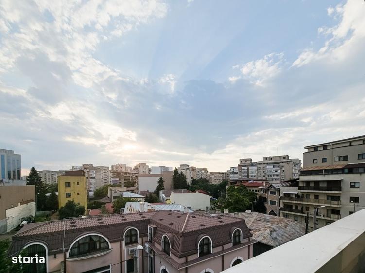 Casă cu 4 camere cu Teren 20 Mp în Central