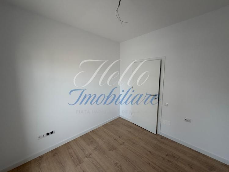 Apartament cu 3 camere semidecomandat în Florești