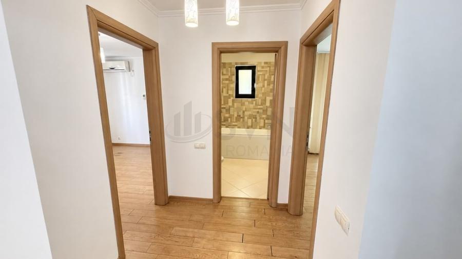 Apartament cu 3 camere decomandat în Domenii