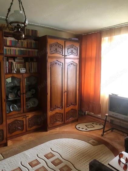 Apartament cu 3 camere în Ineu