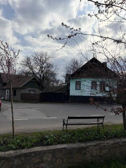 Casă cu 4 camere în Sâncraiu