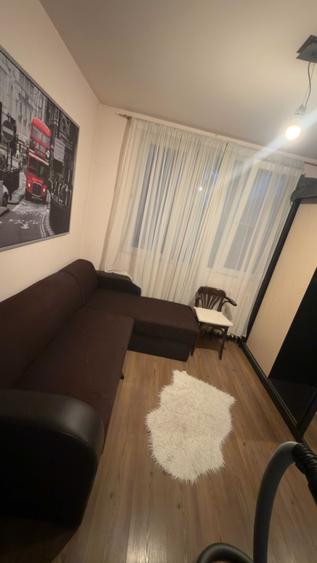 Apartament cu 3 camere decomandat în Exterior Vest