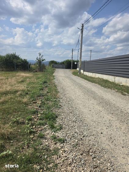 Casă cu 3 camere cu Teren 1000 Mp în Dumbrava