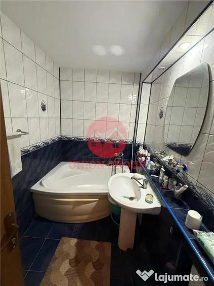 Apartament cu 4 camere decomandat în Inel II
