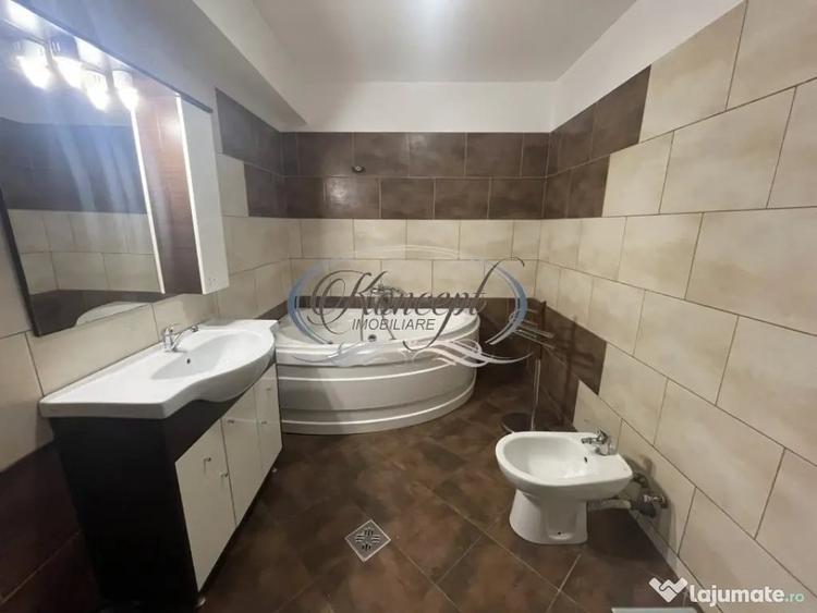 Apartament cu 3 camere semidecomandat, mobilat în Iris