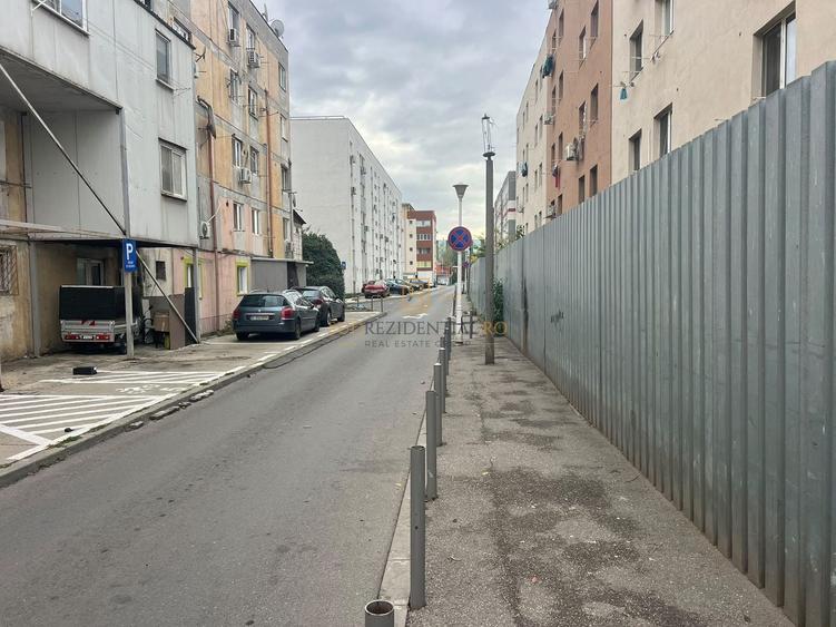 Garsonieră decomandată, mobilată în Metalurgiei