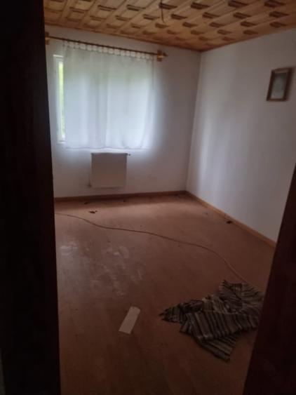 Casă individuală cu 8 camere cu Teren 1300 Mp în Marginea