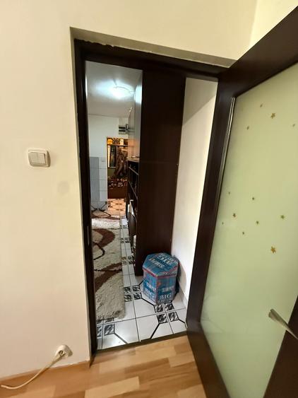 Garsonieră decomandată în Spitalul Județean