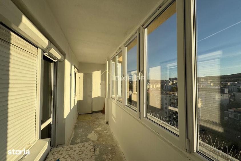Apartament cu 3 camere decomandat în Tudor