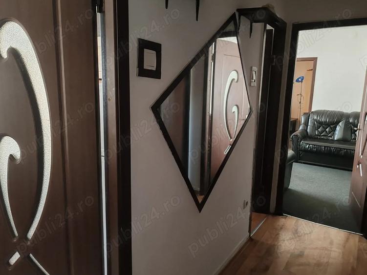 Apartament cu 2 camere semidecomandat în 9 Mai